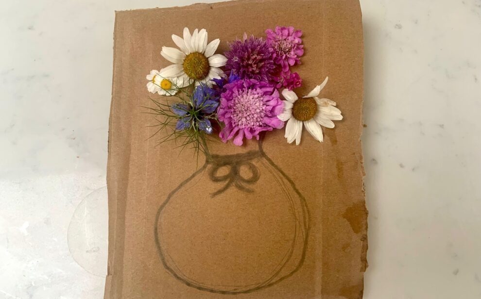 Cardboard vase finished