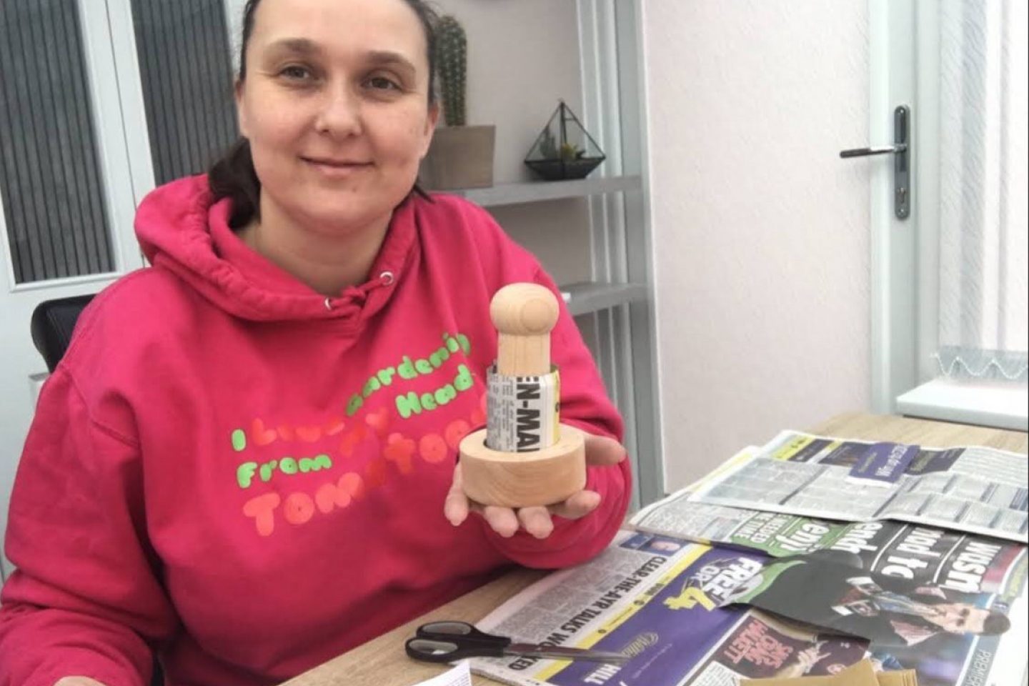 Making recycled plant pots Thrive